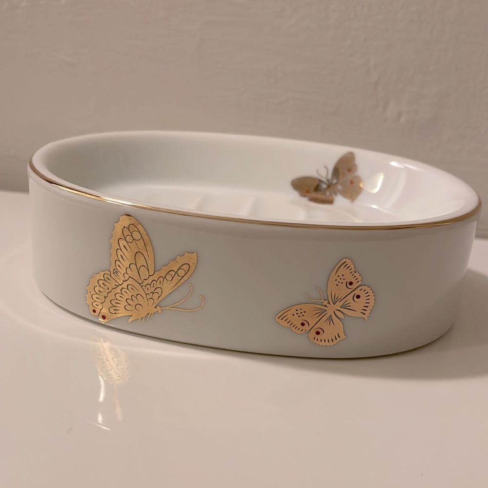 Vintage Porcelain Goldleaf Butterfly Soapdish